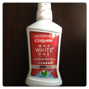 olgate MaxWhite One Mouthwash