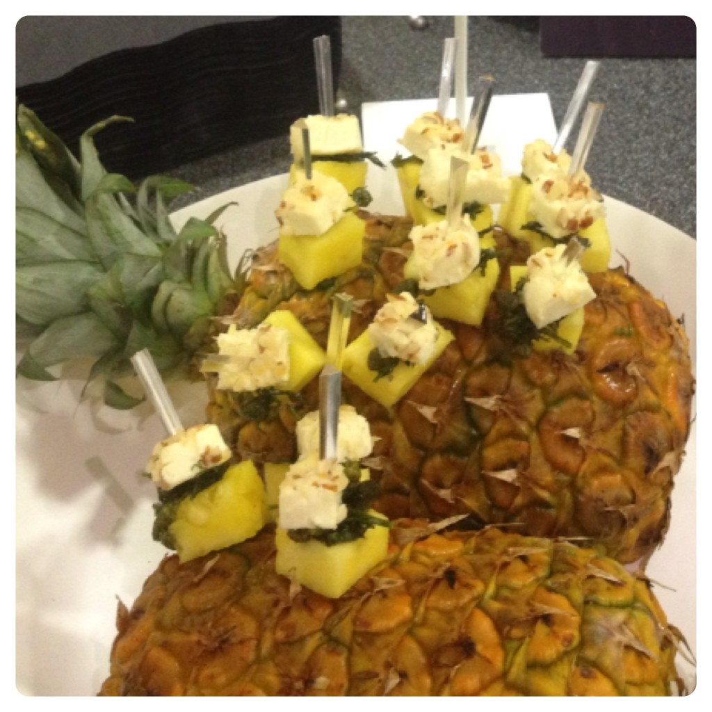 Castello Pineapple Halo  & Pineapple on Sticks