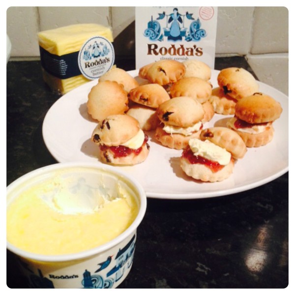 Rodda's Cornish Clotted Cream Scones