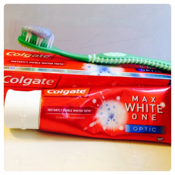 Colgate MaxWhite ONE Optic