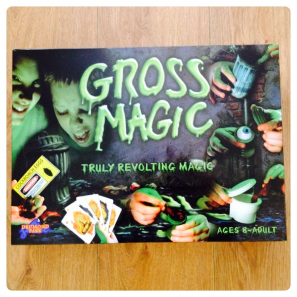 Gross Magic Set by Drumond Park 