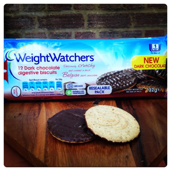 Weight Watchers Dark Chocolate Digestive Biscuits 