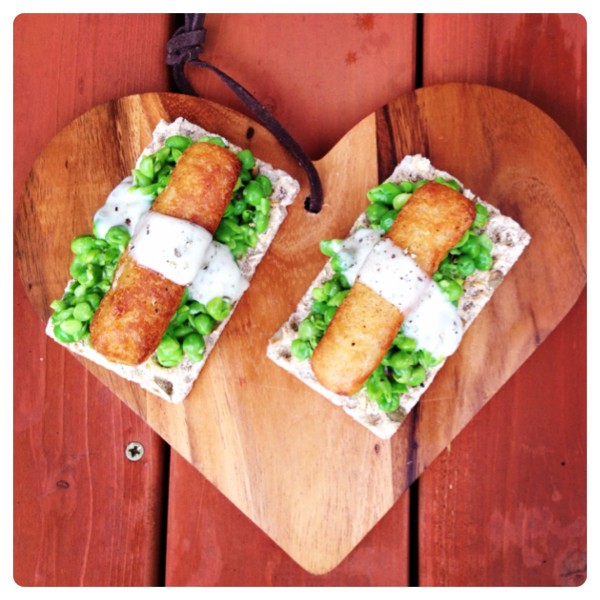 Crunchy Fish Finger Ryvitas with Crushed Peas and Tartare Sauce