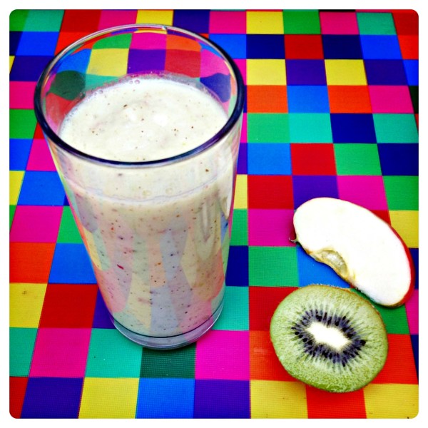 Apple, Pear and Kiwi Smoothie