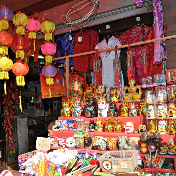 Chinatown: Chinese Lanterns, Lucky Cats, Costumes and Accessories