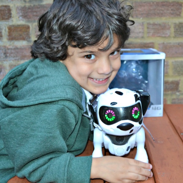 Meet Little Man’s New Pet: Teksta Interactive Robotic Puppy