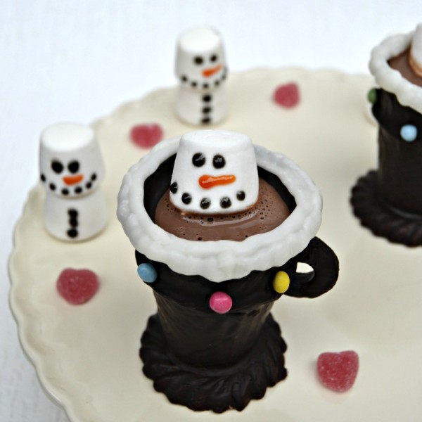 How to Make Edible Chocolate Cup and Marshmallow Snowman