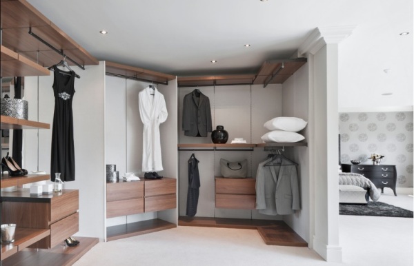 Modern Walk in Wardrobe