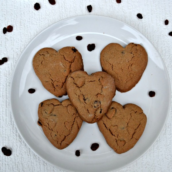 Heart-Shaped Raisins Cookies