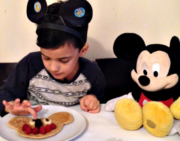 Mickey Mouse Breakfast 4